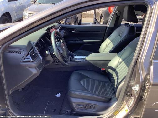 2022 Toyota Camry SE