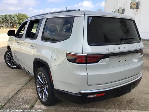 White 2022 Jeep Wagoneer Series III