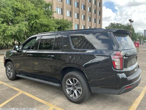 Black 2023 Chevrolet Suburban Z71