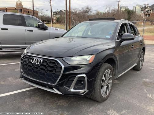 2022 Audi Q5 45 S line Premium Plus