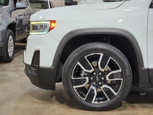 2021 GMC Acadia SLT