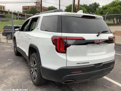 2021 GMC Acadia SLT
