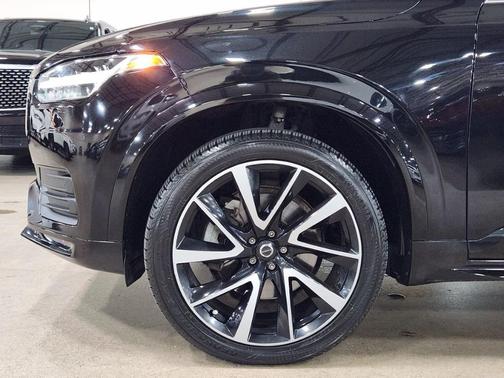 2020 Volvo XC90 T6 Momentum 7 Passenger