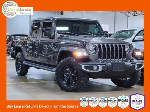 Gray 2022 Jeep Gladiator Texas Trail
