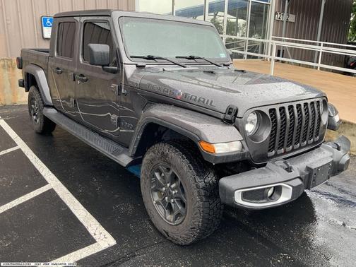 Gray 2022 Jeep Gladiator Texas Trail