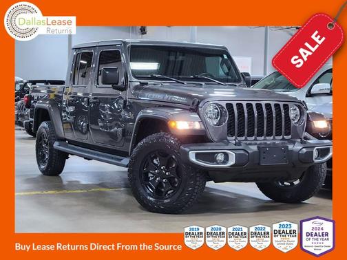 Gray 2022 Jeep Gladiator Texas Trail