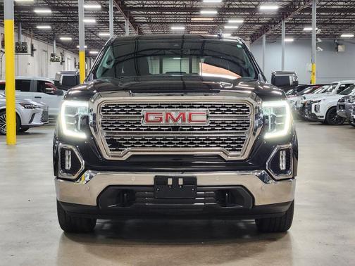Black 2019 GMC Sierra 1500 SLT