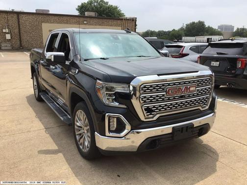 Black 2019 GMC Sierra 1500 SLT