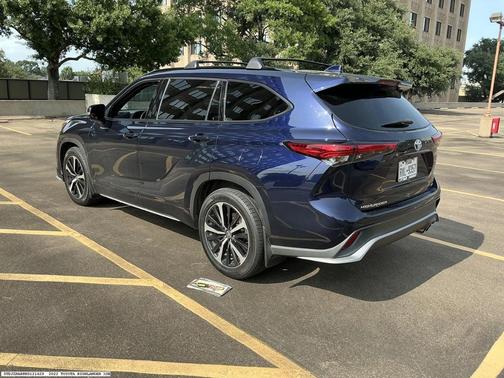 Blue 2022 Toyota Highlander XSE