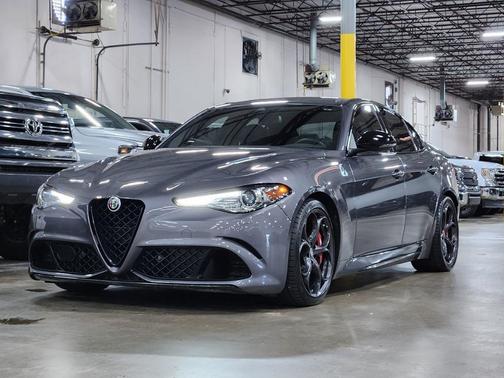2022 Alfa Romeo Giulia Quadrifoglio