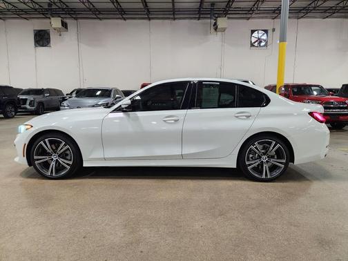 White 2023 BMW 330 i