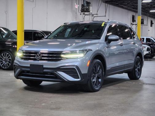 Pyrite Silver Metallic 2022 Volkswagen Tiguan 2.0T SE