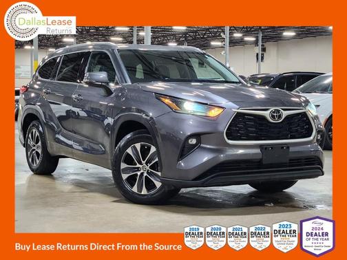 Gray 2021 Toyota Highlander XLE