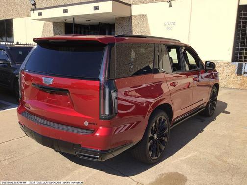 2025 Cadillac Escalade Sport Platinum