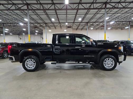 2022 GMC Sierra 2500 SLT