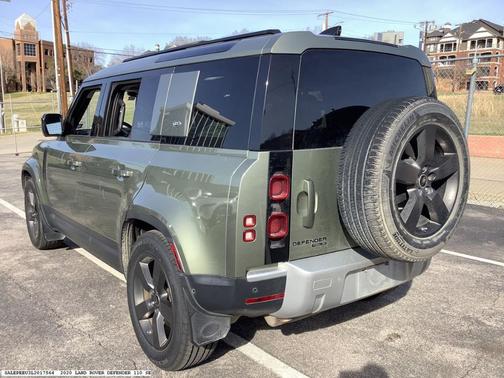 2020 Land Rover Defender 110 SE