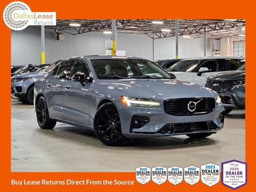 2022 Volvo S60 B5 Momentum