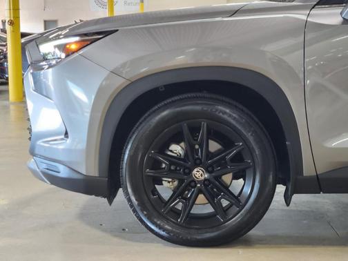 Silver 2025 Toyota Grand Highlander Hybrid HYBRID LIMITED