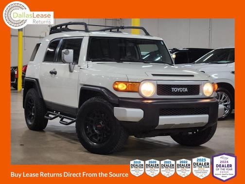 White 2011 Toyota FJ Cruiser Base