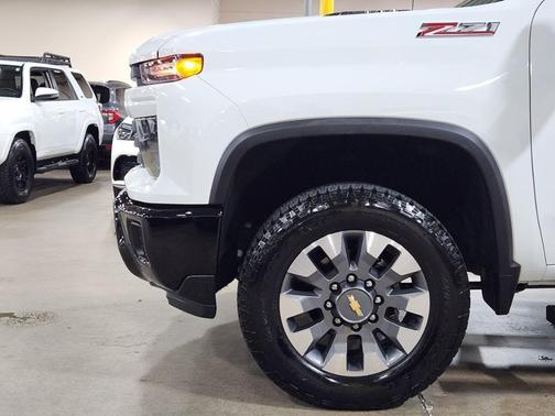 2024 Chevrolet Silverado 2500 Custom