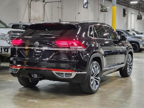 2023 Volkswagen Atlas Cross Sport 3.6L V6 SEL Premium R-Line