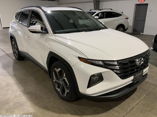 White 2023 Hyundai TUCSON SEL