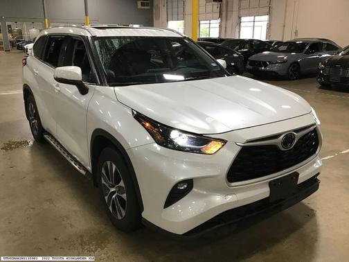 2022 Toyota Highlander XLE