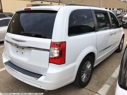 2014 Chrysler Town & Country Touring-L