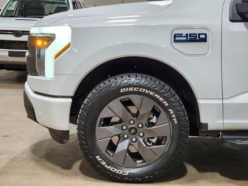 White 2024 Ford F-150 Lightning Flash