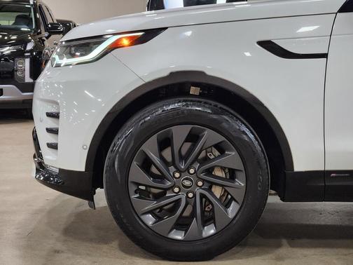2022 Land Rover Discovery P300 S R-Dynamic
