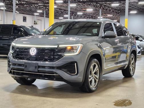 2024 Volkswagen Atlas Cross Sport 2.0T SEL R-Line