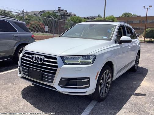 Glacier White Metallic 2019 Audi Q7 45 Premium Plus