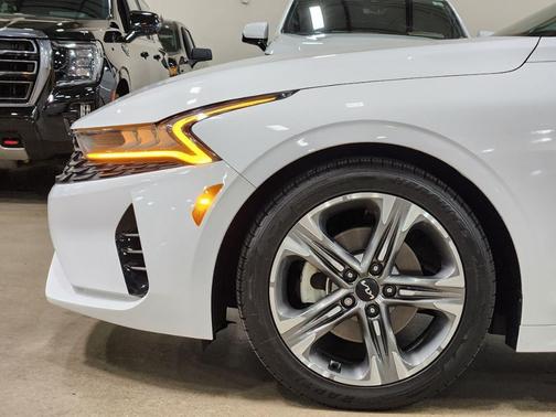 2022 Kia K5 EX