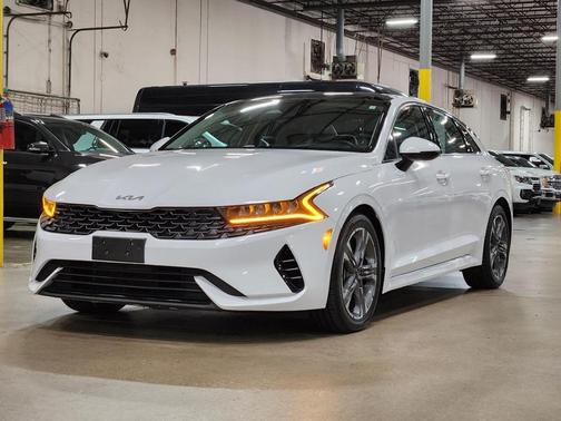 2022 Kia K5 EX