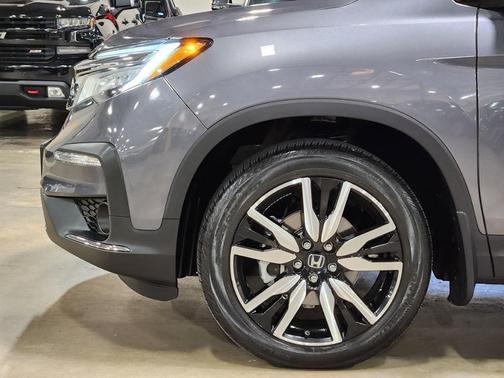 2022 Honda Pilot Touring 7-Passenger