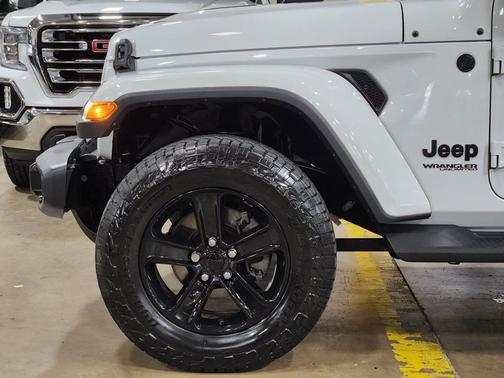 2020 Jeep Wrangler Unlimited Sahara Altitude