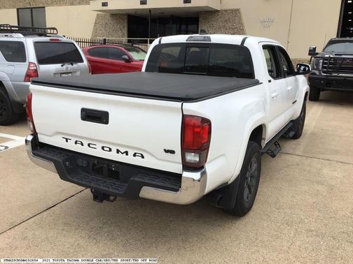 White 2021 Toyota Tacoma SR5