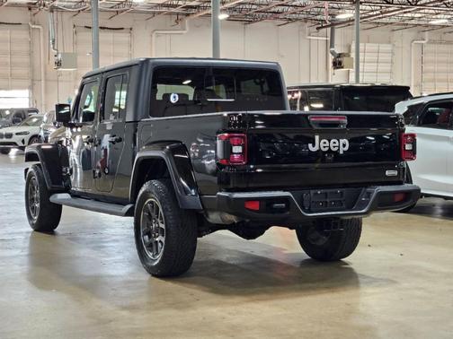 Black 2020 Jeep Gladiator Overland