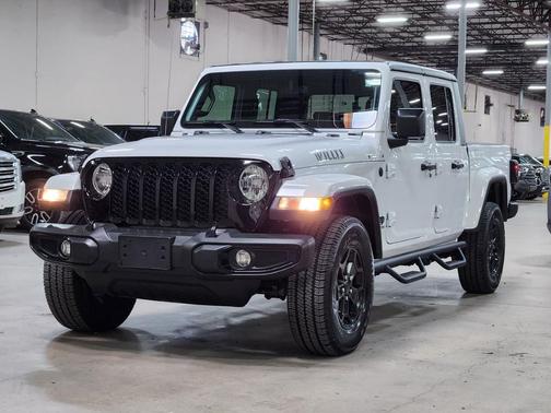 2021 Jeep Gladiator Sport