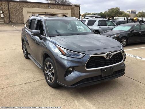 2023 Toyota Highlander XLE
