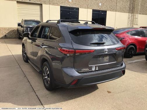 2023 Toyota Highlander XLE