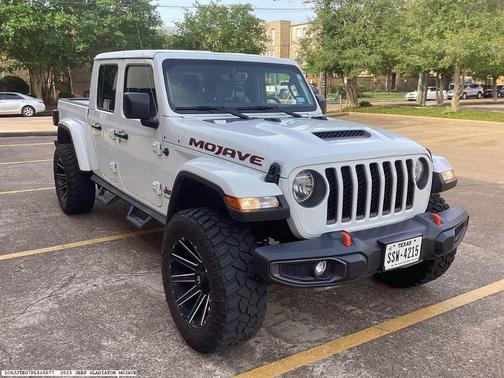 2023 Jeep Gladiator Mojave