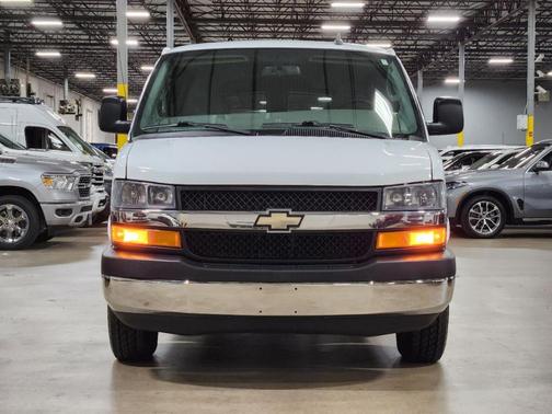 2017 Chevrolet Express 3500 LT