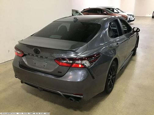 2022 Toyota Camry SE