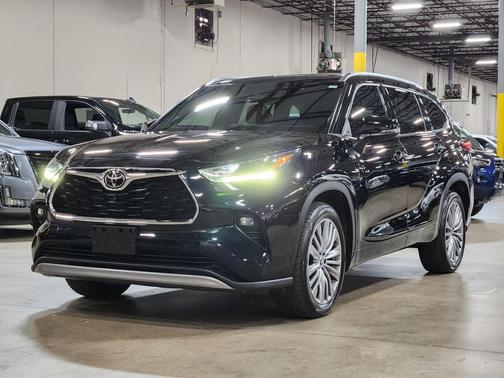2022 Toyota Highlander Platinum