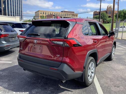 2022 Toyota RAV4 LE