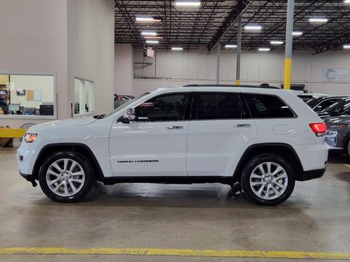 White 2017 Jeep Grand Cherokee Limited