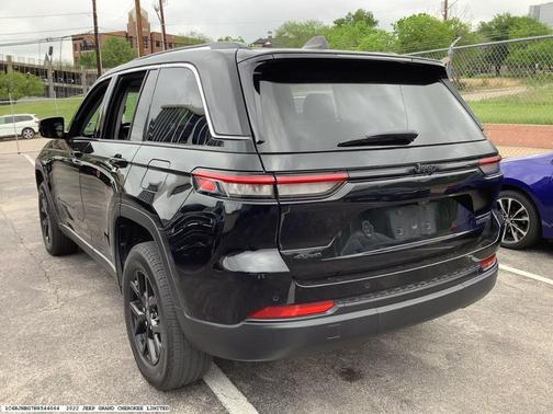 Black 2022 Jeep Grand Cherokee Limited