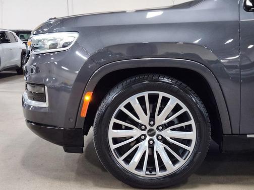 2022 Jeep Grand Wagoneer Series III