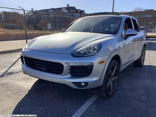 2018 Porsche Cayenne Platinum Edition